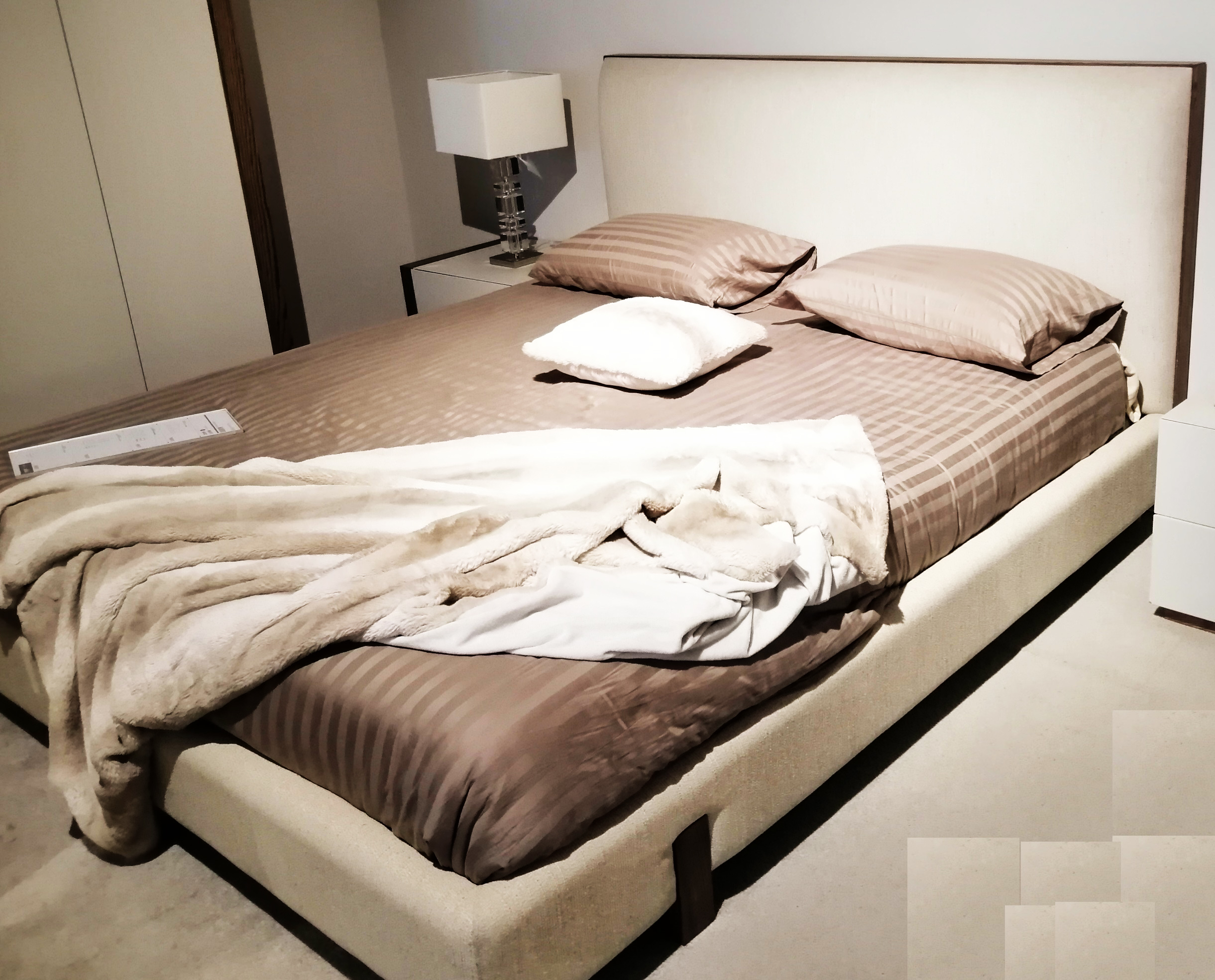 13 CHAMBRE LUXURY CHAMBRE LUXURY – Image 1