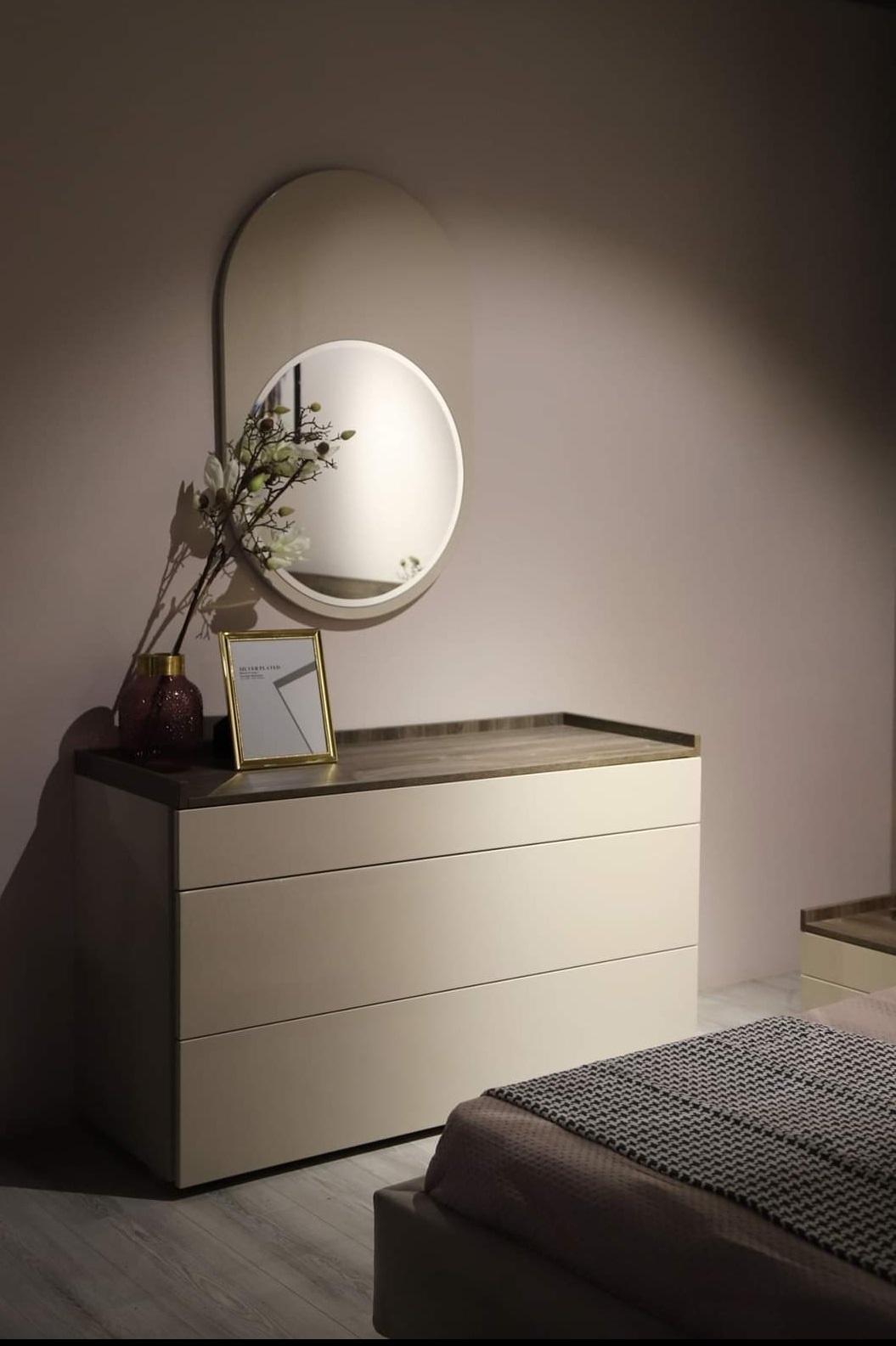 COMMODE 4 MODÉLE 4 – Image 1